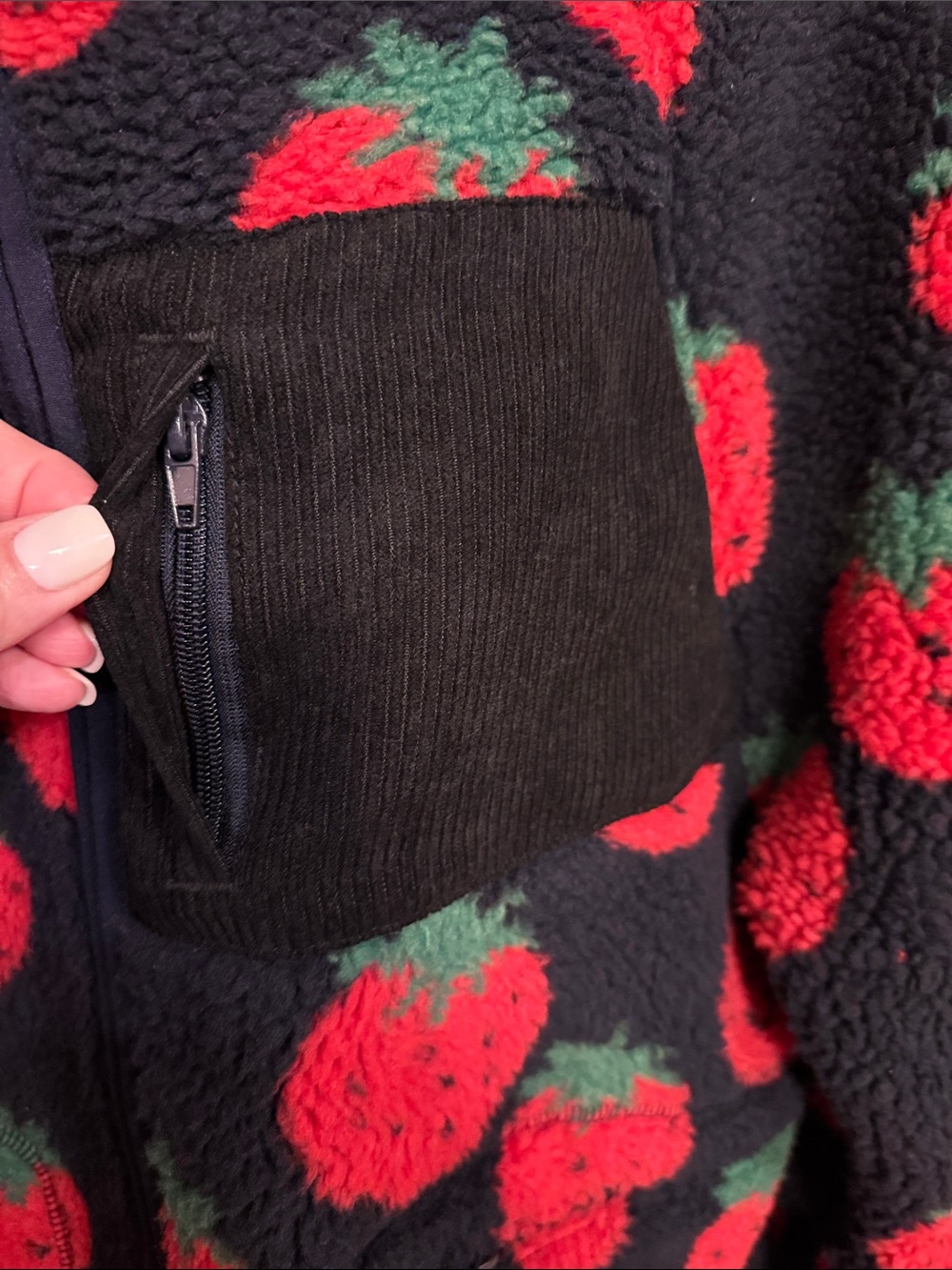 Ladie’s Strawberry Print Sherpa Jacket - Black & Red - Picture 5 of 7